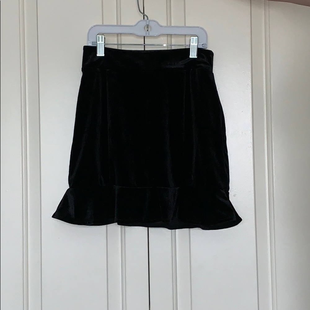 black valor skirt